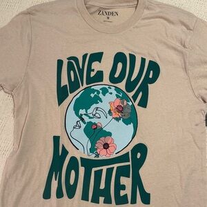 Tan 'Love Our Mother' Graphic Tee XS